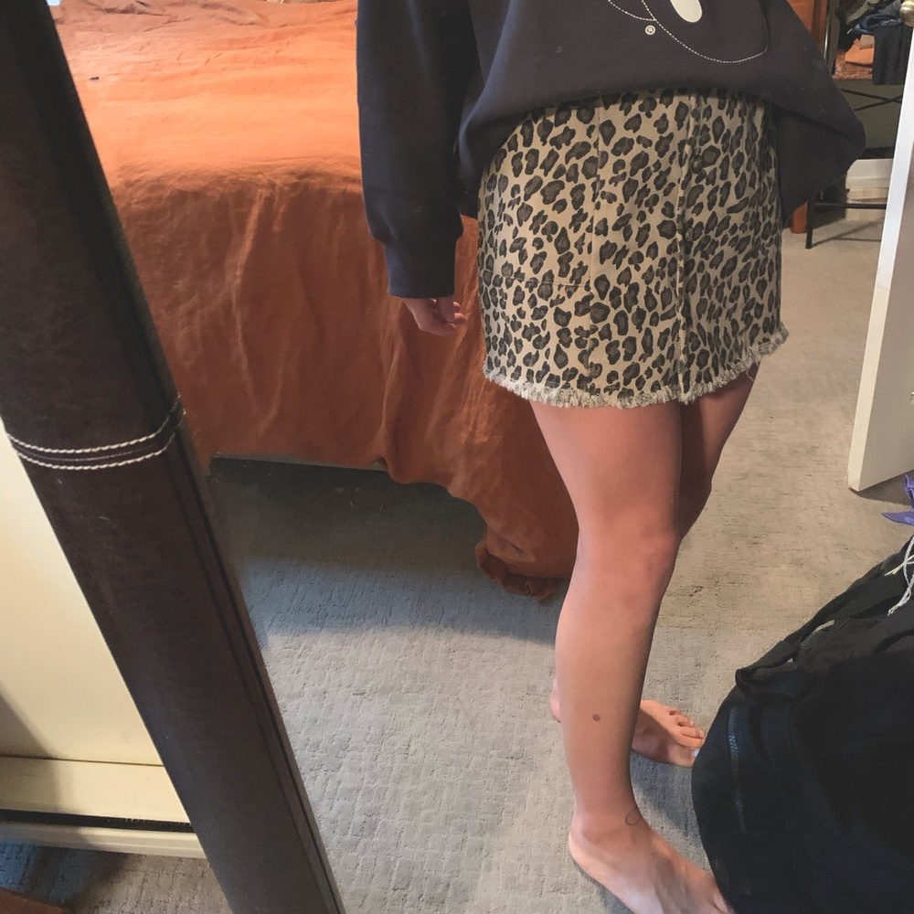 Leopard print twill skirt